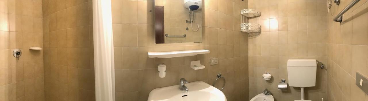 Condominio Monaco ビビオーネ エクステリア 写真